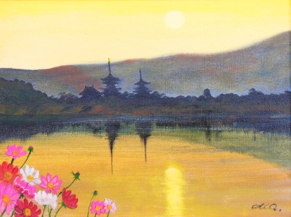 黄昏の薬師寺と秋桜