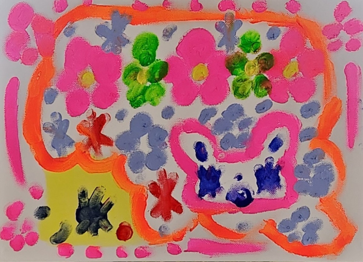 エミリーちゃんの横顔とうさぎと花