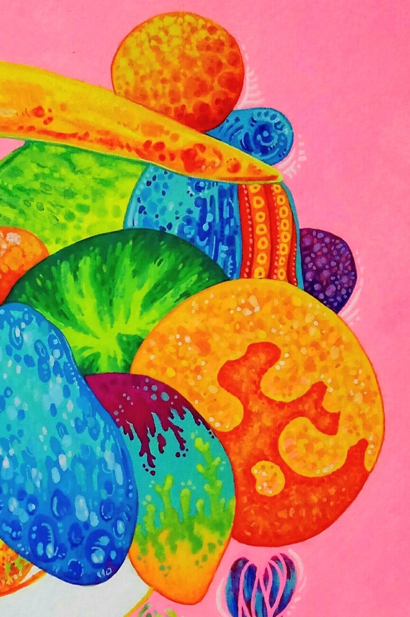 作品の一部(頭部飾り)をアップにしています。