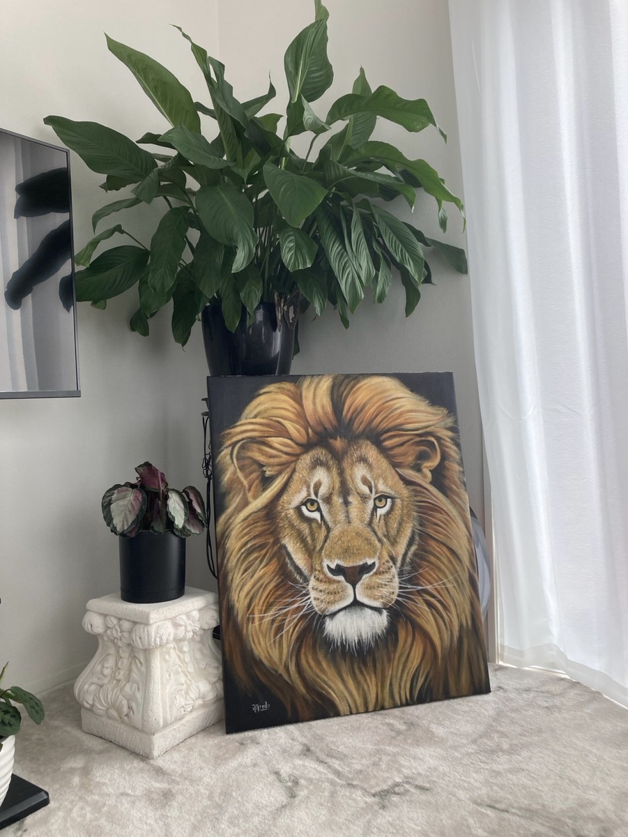 ぃビングルームで撮影した写真。