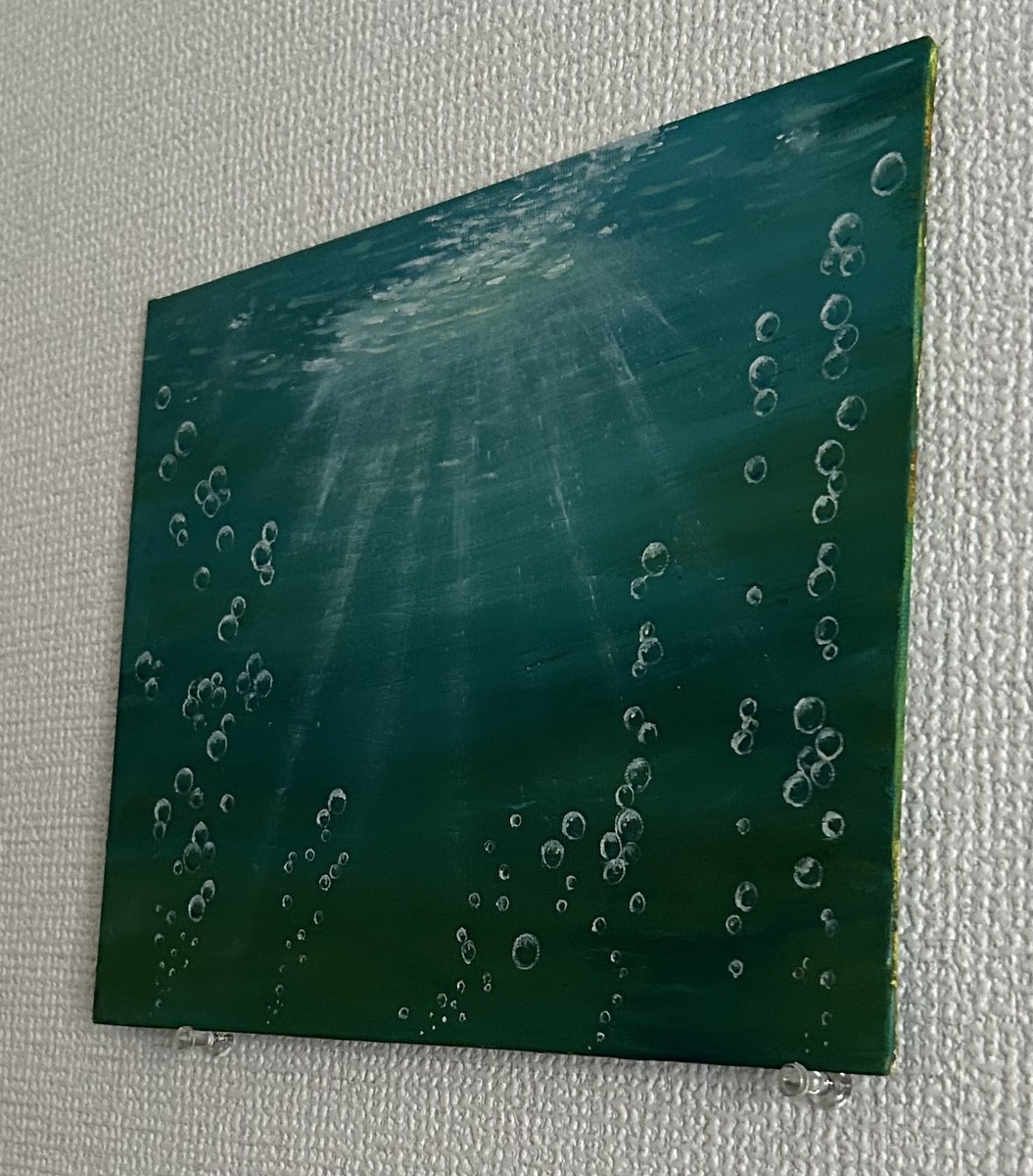 差し込む光と気泡