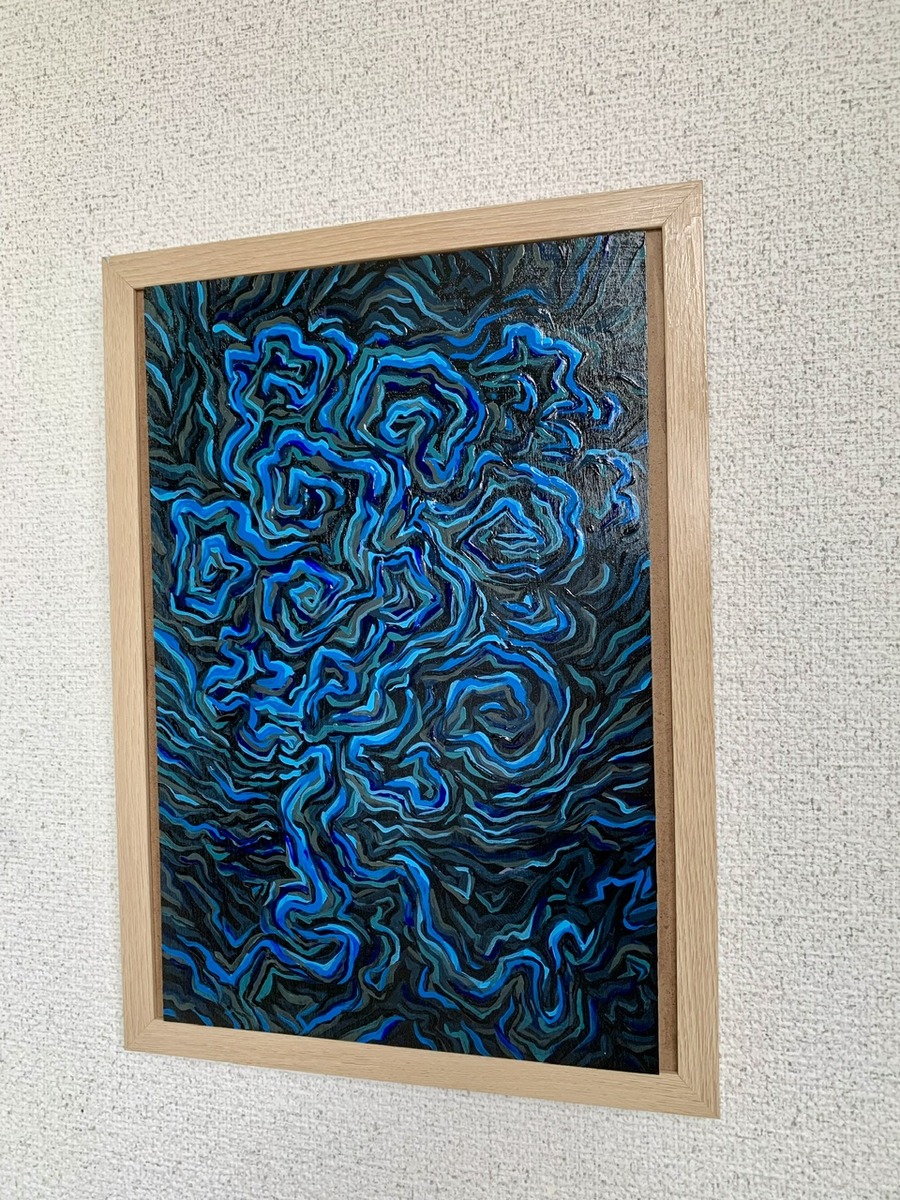 明るさによって見え方も変わる。